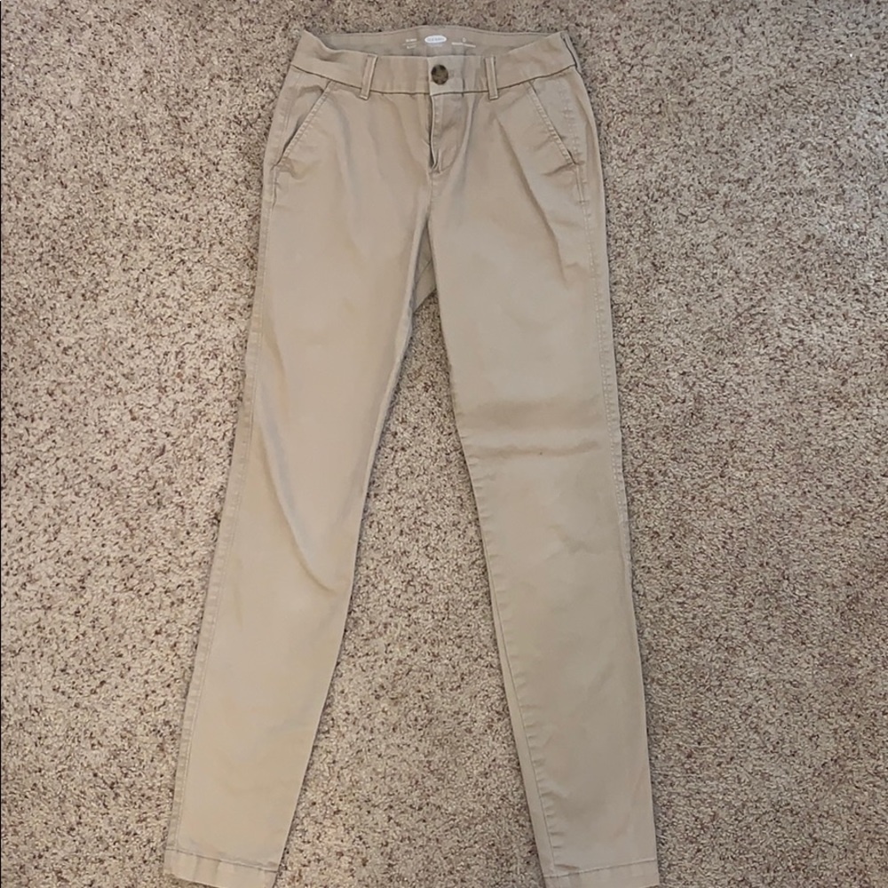 Skinny khaki pants